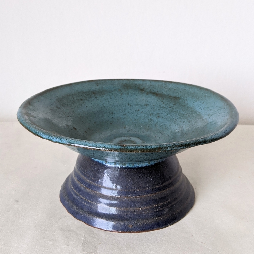 Studio pottery pedestal bowl dish vess
